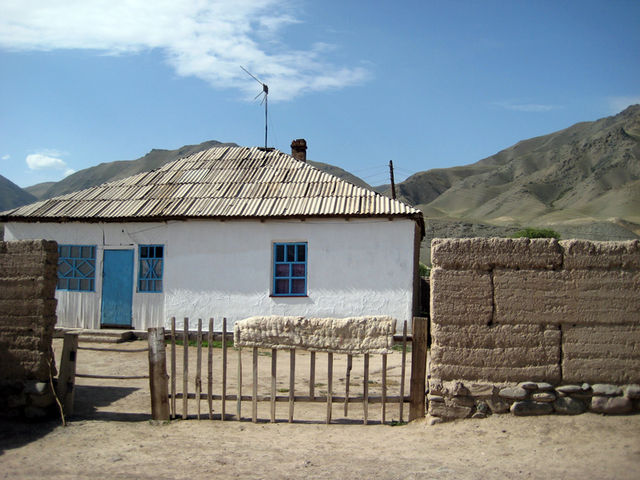 house in shamshi